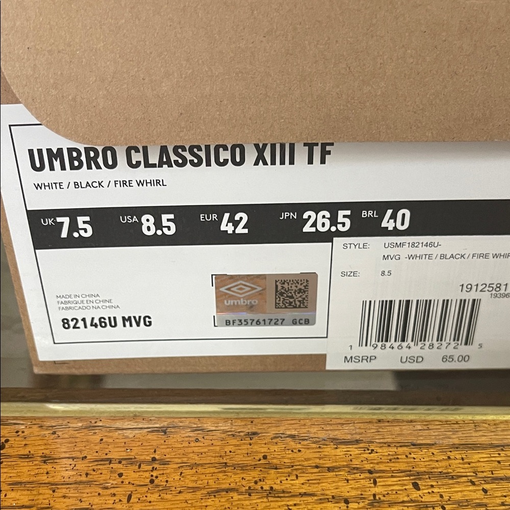 Umbro White and Red Athletic Shoes - Picture 2 of 8